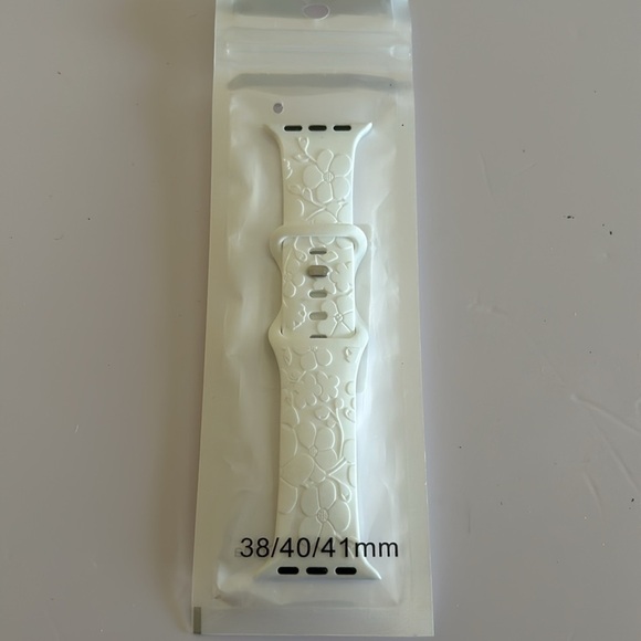 Floral White Engraved Silicone Band for Apple Watch Band 38mm 40mm 41mm -  NEW - Picture 4 of 7